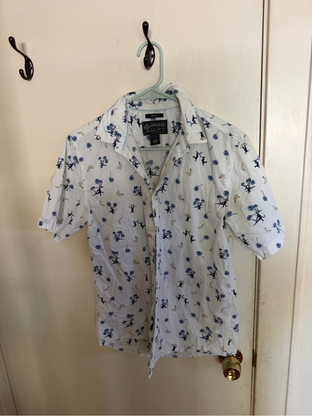 American Rag White Short-Sleeve Button-Down Shirt with Blue Tropical Print
